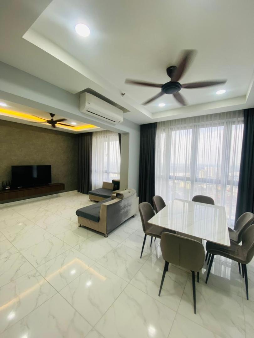 2Br Premium Suites Troika Kota Bharu By Aghome Luaran gambar